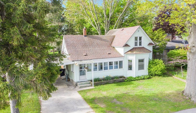 Adorable Lake Cottage with Views of Lake Macatawa