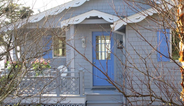 Adorable Oceanfront Cottage On Pemaquid Point