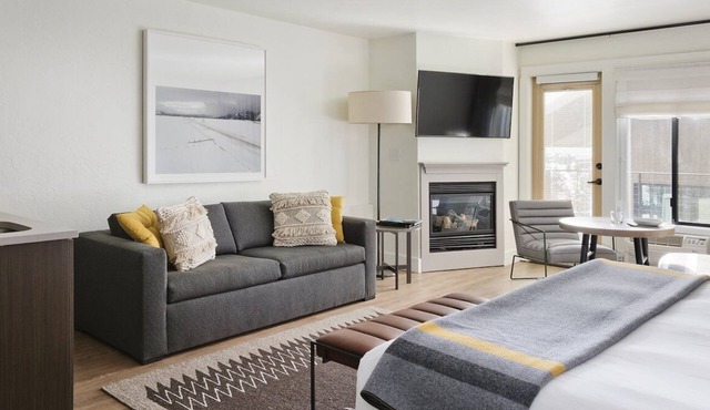 Adventure-Ready Lodge w/Private Ski Lockers & Steps from Gondolas