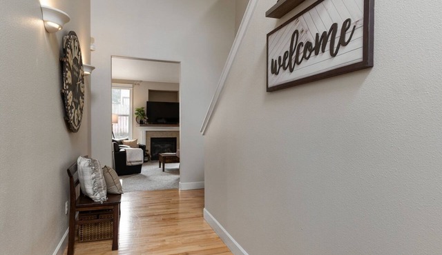 Adventure-Themed Retreat | Upscale | Sleeps 12!
