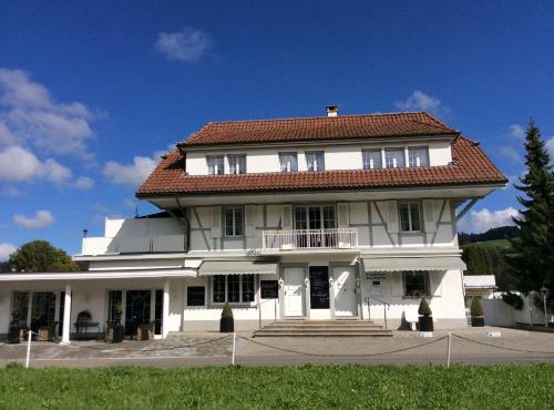 Aebis Landhotel