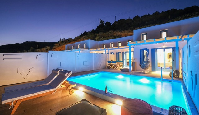 Aelia Collection Suites - Adults Only
