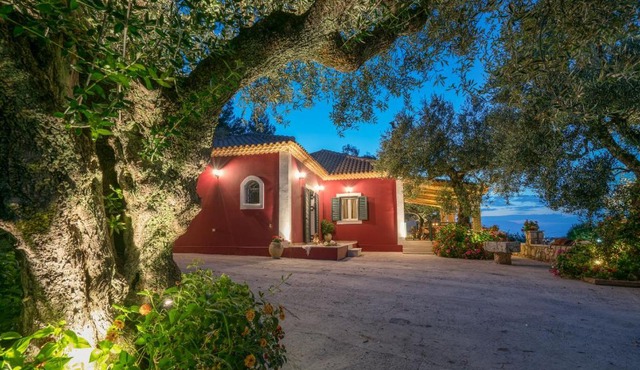 Aelia Villa