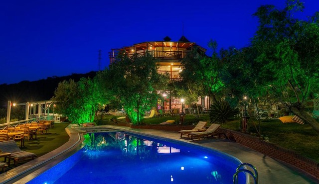 Aeneas Hotel