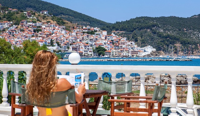 Aeolos Hotel