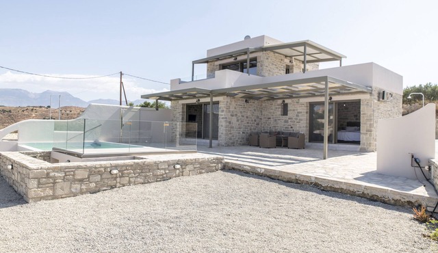 AEONIOS LUXURY VILLA