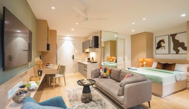 Aerovista Suites - Neon Homeotel- 1 kms from Airport