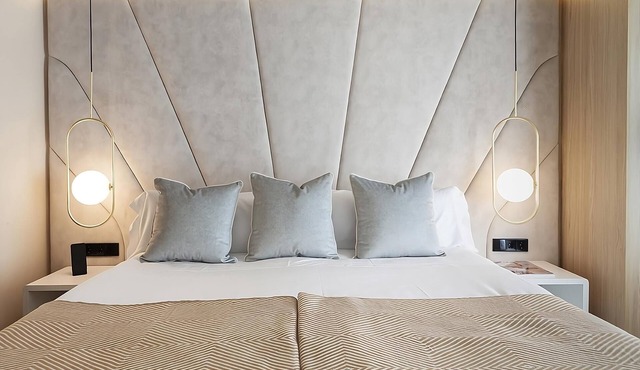 Affordability Meets Comfort! Enjoy Spectular View of Palma, Spacious Room