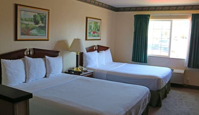 Affordability Meets Comfort in GuestHouse Kelso Longview! 3 Comfortable Units