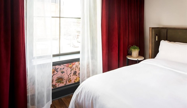 Affordable 4 Classic King Size Suites