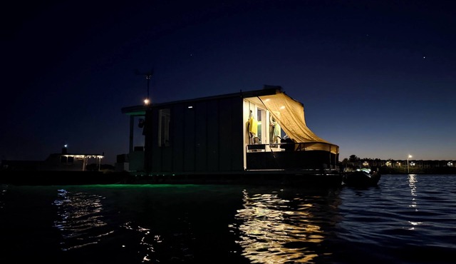 Affordable, Adventurous Houseboat on-the-water in Key West Florida