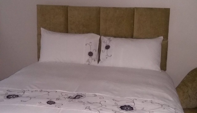 Affordable, Cozy, Modern Home Away From Home For The Discerning Couple Or Family