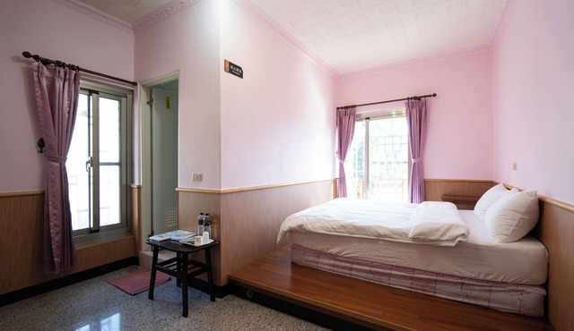 Affordable Double Room near Alishan