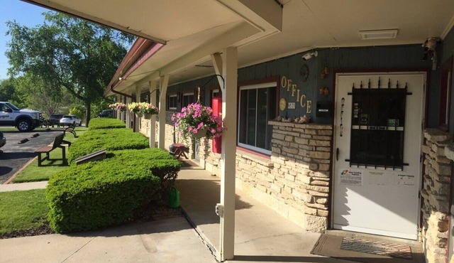 Affordable Stay for Visitors Exploring Southeastern Wisconsin’s Gems