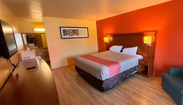 Affordable Stay w/Private Bathroom & Flat-Screen TV – 5 Min to Fort Eustis