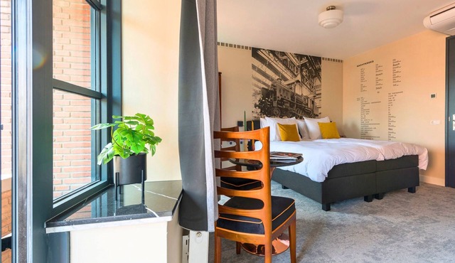 Affordable studio appartement with a private kitchen and bathroom, near Efteling and city highlights!