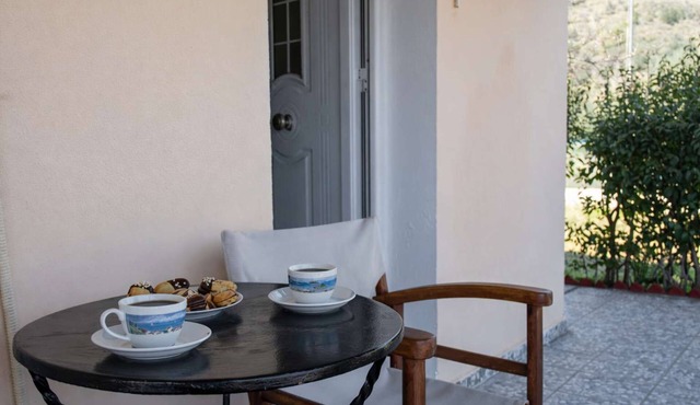 Agali Beach - Studio with Garden View in Chios