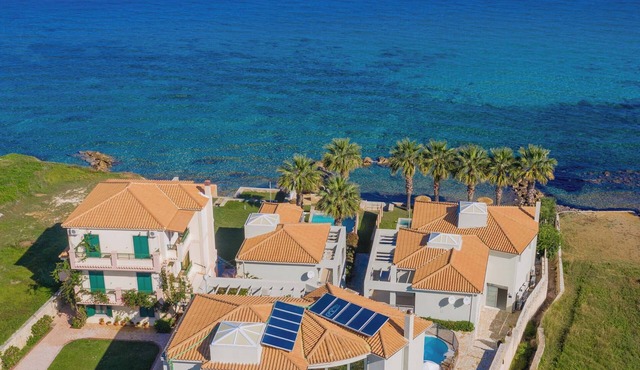 Agapi Deluxe Residence, with Pool & Beach Access