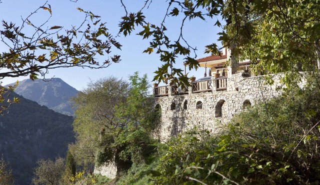 Agnantio studios & suites
