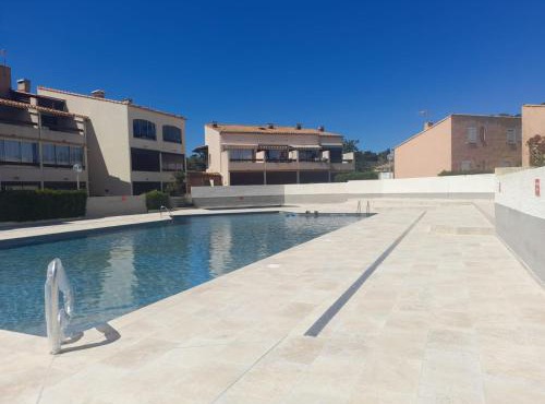 Agréable Studio Cabine - Clim-Piscine-Parking - proche Plage RICHELIEU