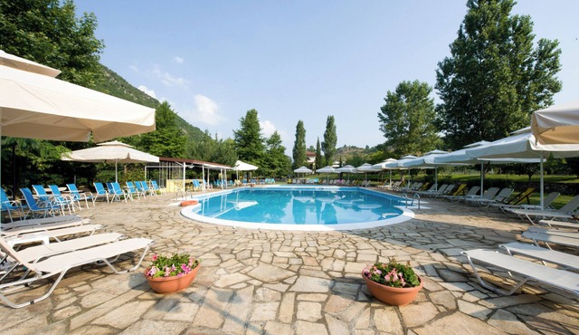 Agriani Hotel