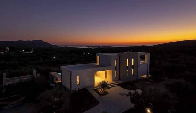 Agrilia Luxury Studio -view to Navarino bay
