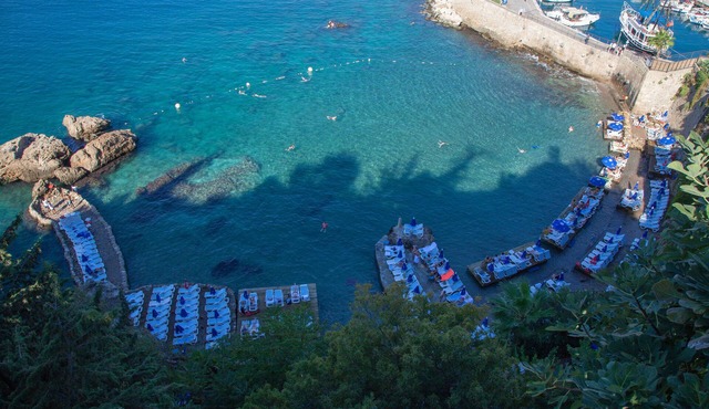 Aheste Simple Sea View Flat in Lovely Old Town