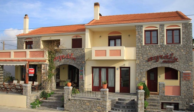 Aigiali Rooms