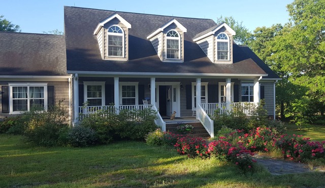Aiken SC area .Housing for you and your horses.
