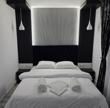 AIM & Residence