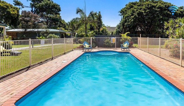 Aimee's at Anna Bay – Stay 3, Pay 2