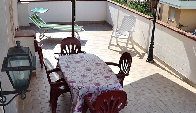 Air conditioning, wifi and wall internet, 150 meters from the sea, 450 meters from the center
