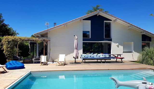 Air-conditioned villa with heated pool 500 meters from the Arcachon basin