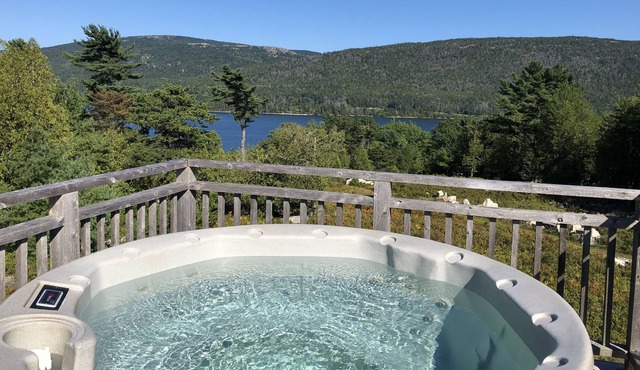 AIR CONDITIONING-Hot Tub-Fire Pit-Views of Somes Sound and Acadia National Park