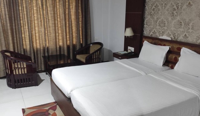 Airport City Hotel