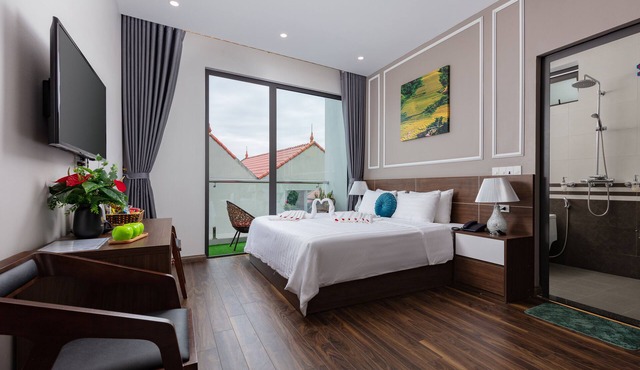 Airport Classic Hotel & Travel