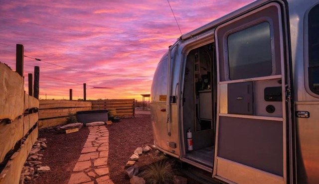Airstream w/ Private Hot Tub (Unit H) - 5 Person Airstream with Private Hot Tub