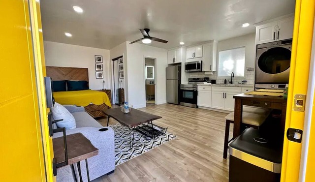 Airy Arty Studio with Amenities