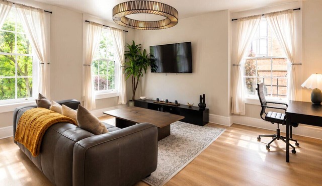 Airy, Elegant 1bd Apartment, Steps from Everything