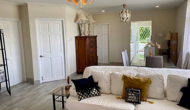Airy Modern Very Specious 2 Bed/2 Bath Apartment