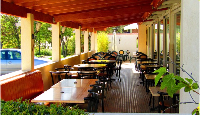 Aix Hotel