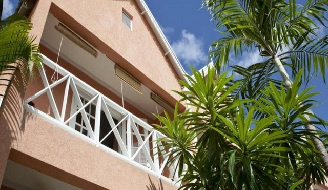 Ajoupa 4, Luxurious self-catering villas available for short-term holiday rental