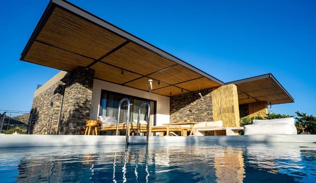 Akra Grammeno Beachfront Villas