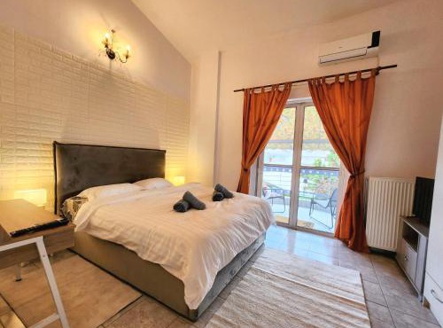 Akrata Maisonette