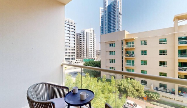 Al Samar - Chic Upgraded Studio in The Greens