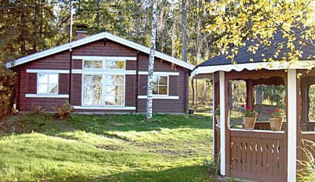 Alahuone by Interhome