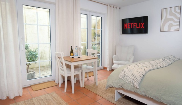 Alb-Studio - retreat on the Alb for 2 with extra entrance & outdoor seating area