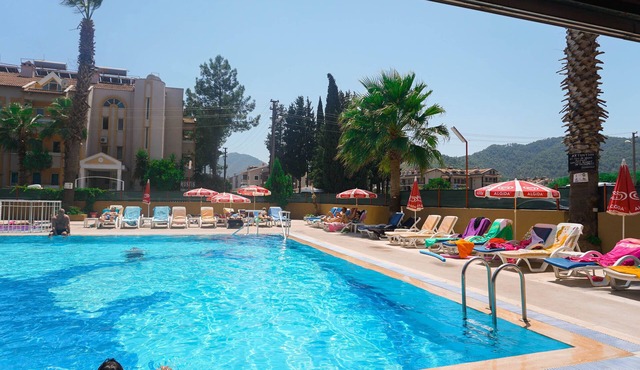 Albatros Apartments