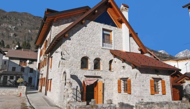Albergo Diffuso - Cjasa Ustin by Interhome