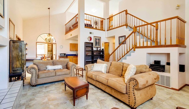Albuquerque Home w/Spacious Yard & Fire Pit!